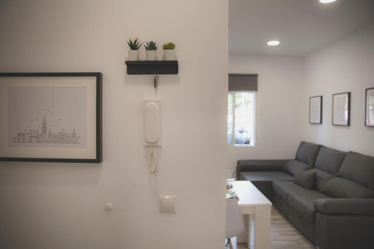 Acogedor Apartamento En Triana Siviglia Esterno foto