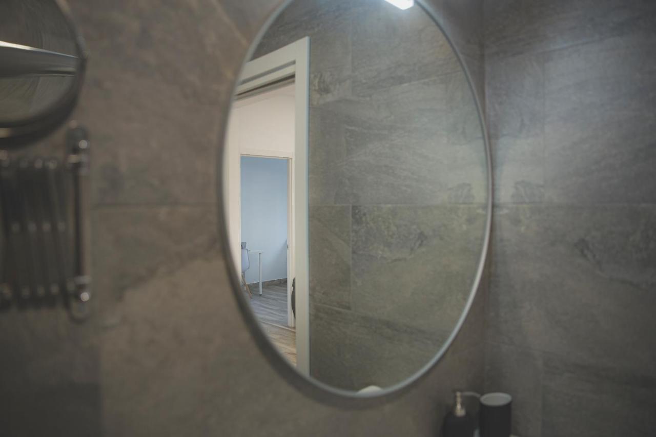 Acogedor Apartamento En Triana Siviglia Esterno foto