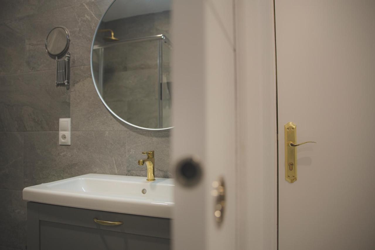 Acogedor Apartamento En Triana Siviglia Esterno foto